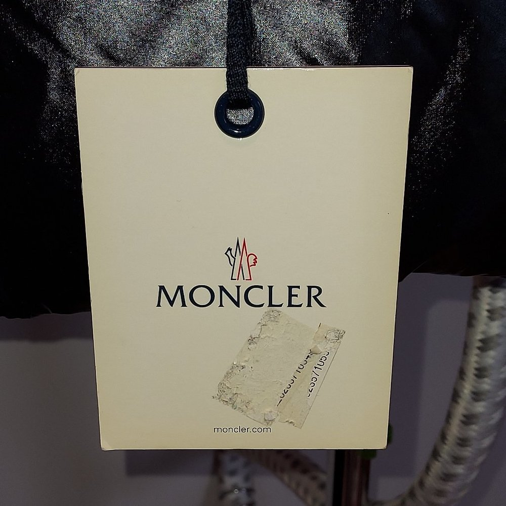 Moncler Down Jacket - Picture 5 of 9